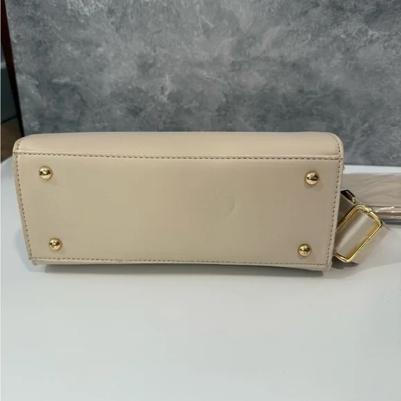 Valentino Orlandi Cream Crossbody Bag - Picture 6 of 10